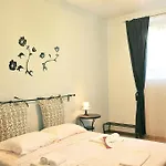 Myroom Statuto Pensión Florencia